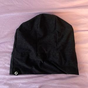 Oiselle lux beanie, black